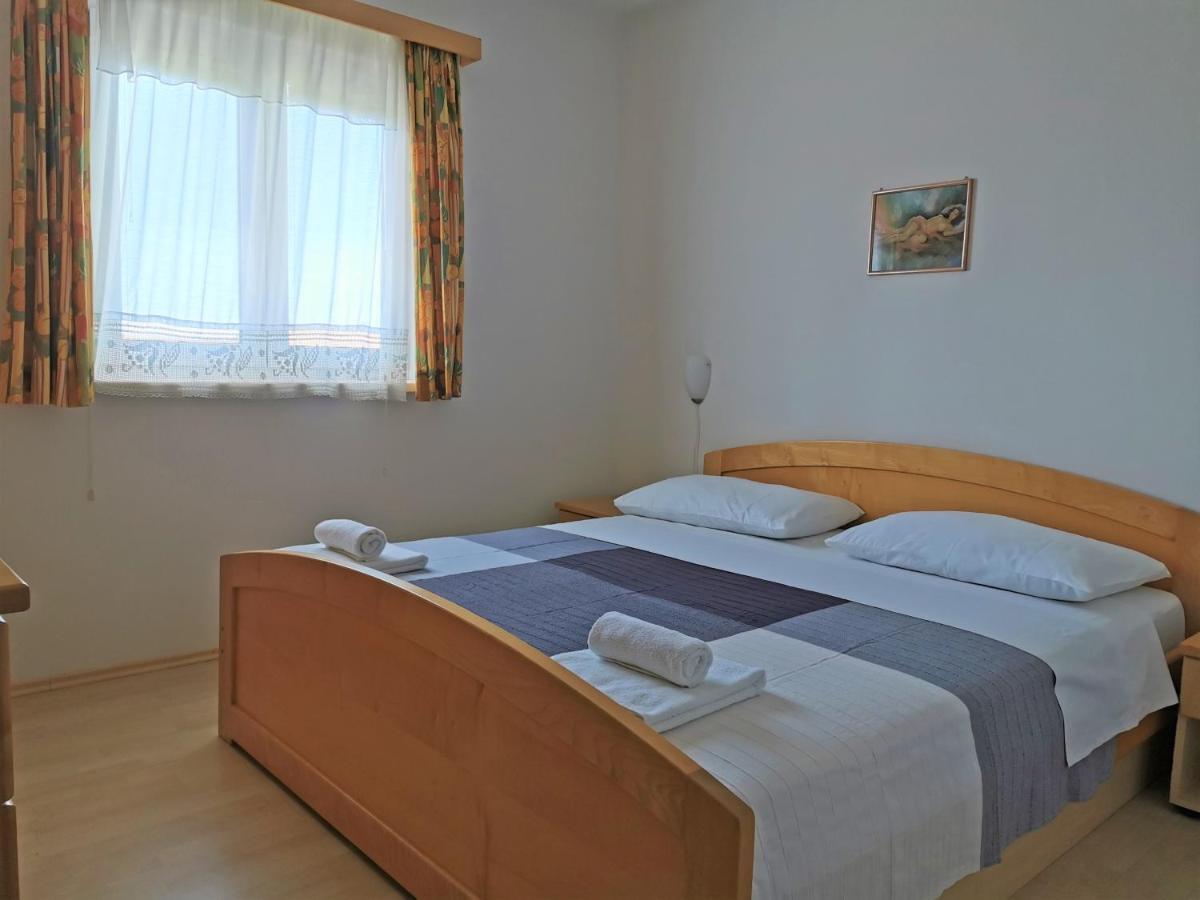 Apartment Lenka Ii *