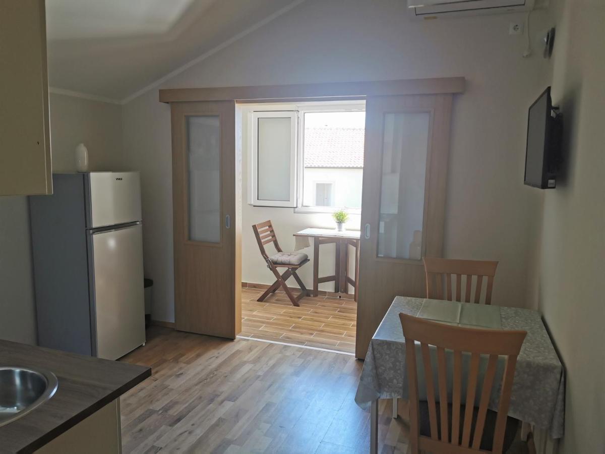Lenka Ii Apartament